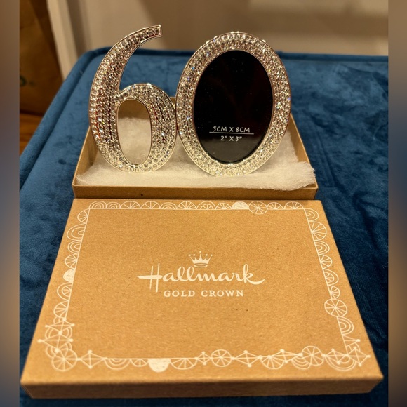 Hallmark Gold Crown “60” special moment picture frame - Picture 6 of 8